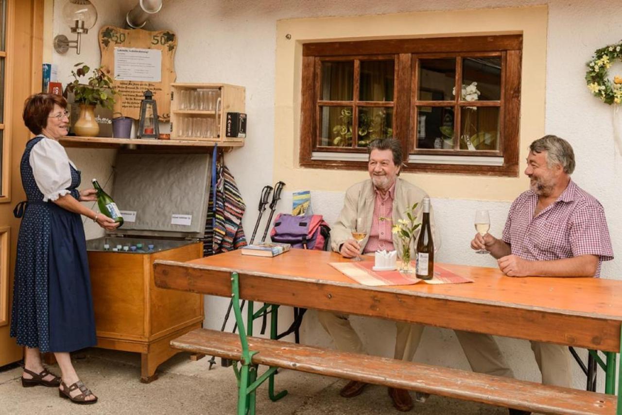 Weingut Und Ferienwohnung Pomassl Weissenkirchen in der Wachau Exterior foto